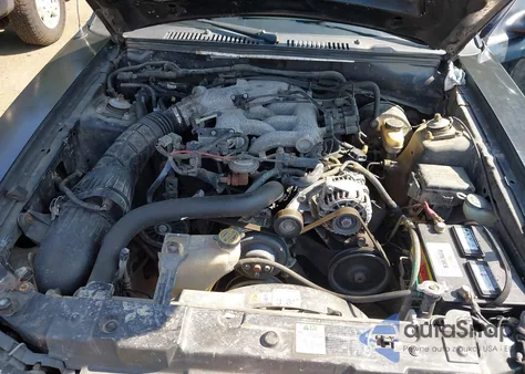 2002 Ford Mustang z USA, uszkodzony, nr VIN 1FAFP44432F142584